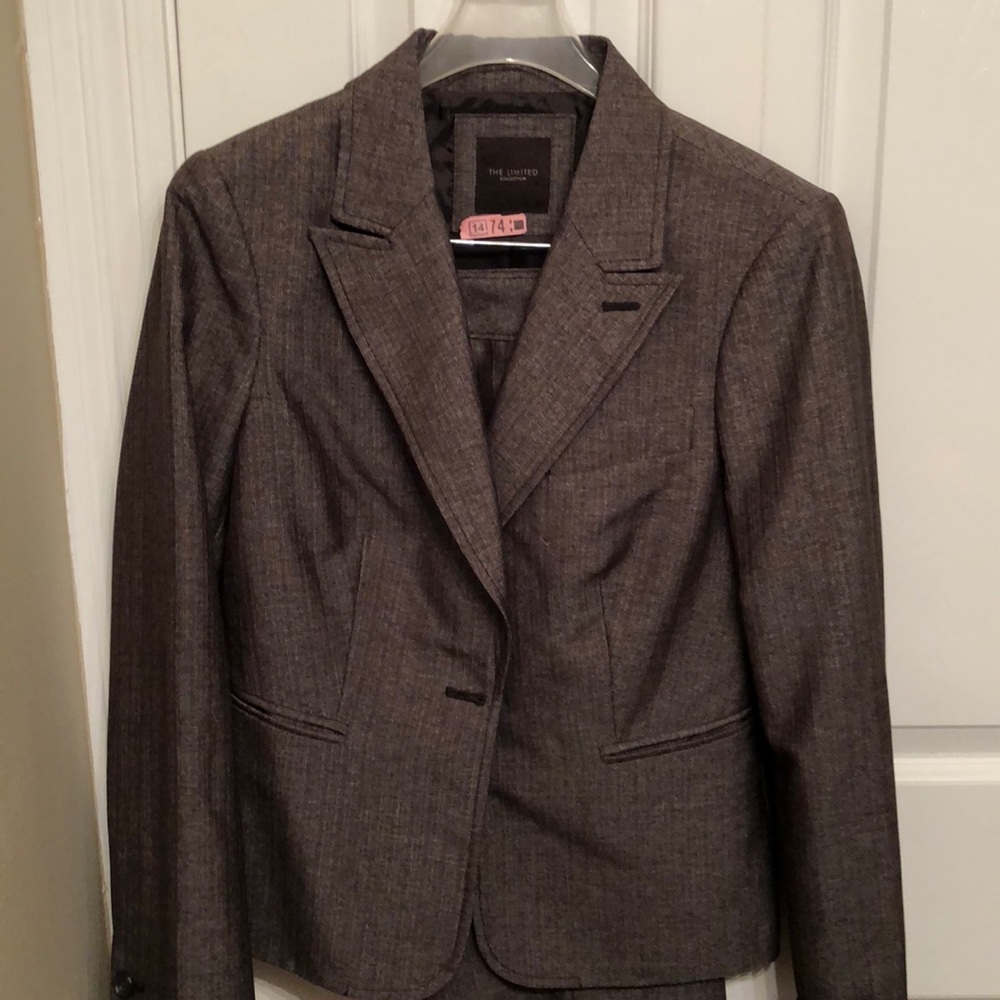The Limited suit